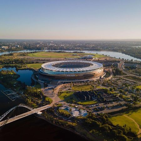 Metro Hotel Perth City Bagian luar foto